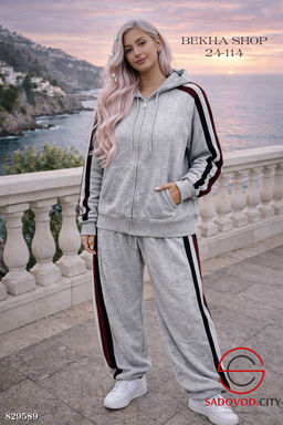 Женский костюм спортивный