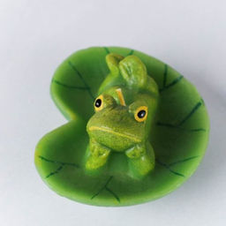 Свеча Лягушка-символ денег 5,5х7,5 см / YEH035B /уп 128/АКЦИЯ - Галеонтрейд фото 4