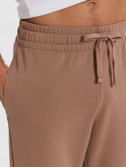 Брюки-джоггеры мужские в бежевом цвете карамель 181222