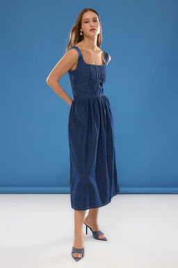 TRENDYOLMILLA Koyu Mavi Volanl? Midi Denim Elbise TWOSS25EL00010