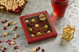 Шоколад молочный с украшением Вишня, фундук, карамель 75 гр - Chokodelika фото 4