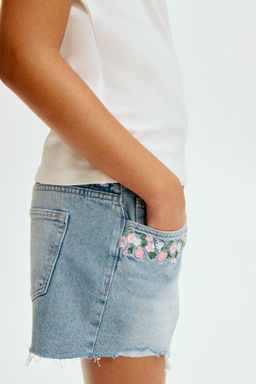Vaquero corto con detalles bordados - H&m фото 8