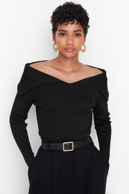 Siyah Carmen Yaka Triko Kazak TWOAW22KZ0993