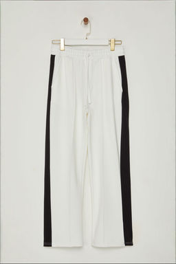 TRENDYOL MAN Siyah Oversize/Genis Kesim Ac?k Paca Renk Bloklu Esofman Alt? TMNAW25EA00006 - Trendyolmilla фото 13