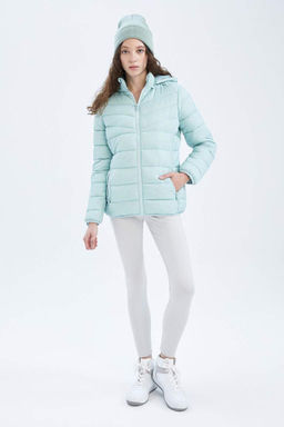 Водоотталкивающая приталенная куртка-пуховик с капюшоном DeFactoFit  фото 6