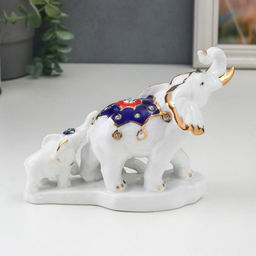 Фигурка керамика «Слон со слонятами», белый с золотом, стразы, 16.2 см