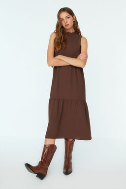 Kahverengi Shift/Duz Kesim Dik Yaka Midi Dokuma Elbise TWOSS20EL1864