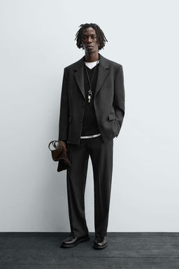 TEXTURED SUIT BLAZER