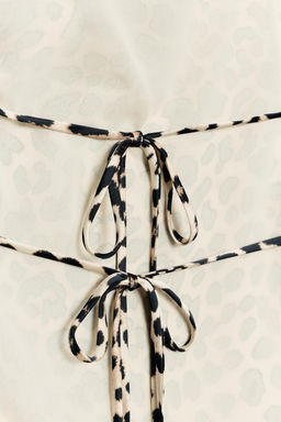 TOP SATINADO HALTER ASIM?TRICO ESTAMPADO ANIMAL / Leopardo - Zara фото 8