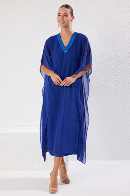 TRENDYOLMILLA Saks Payet Detayl? Par?lt?l? Sifon Dokuma Elbise TPRSS25EL00130