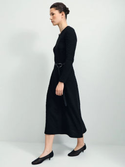 Платье из фактурной ткани / Zarina