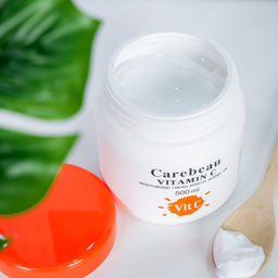 Крем для Тела для Сияния с Маслом Абрикосовой Косточки Витамин С CAREBEAU, 500 мл