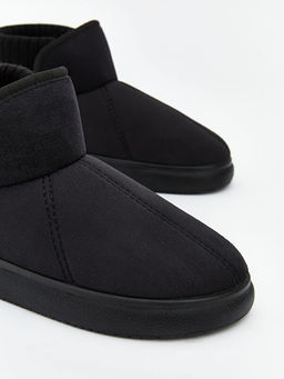 S?et G?r?n?ml? Kad?n Ev Botu