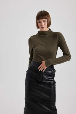 Облегающая футболка с воротником на бретельках и длинными рукавами в рубчик - Defacto фото 3