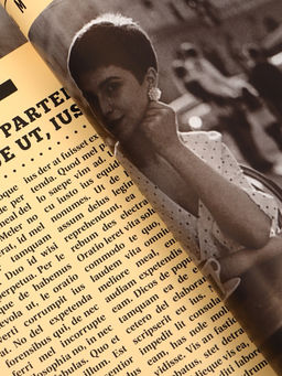 Цена за 15 шт. Пленка флористическая "Газета любви" 65мкм, 50х57 ±1см