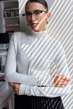 Водолазка облегающая с необработанными швами