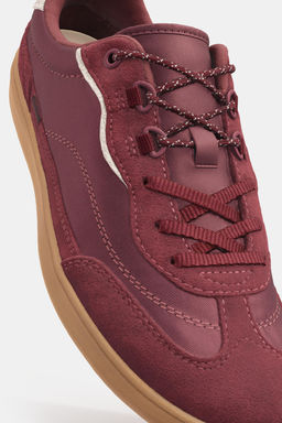 CONTRAST TRAINERS