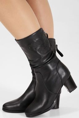 Сапоги женские короткие на низком каблуке