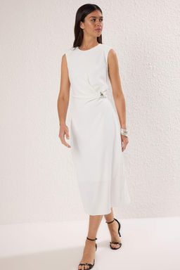 Beyaz Duz Vucudu Saran Astarl? Midi Dokuma Elbise TWOSS25EL00204