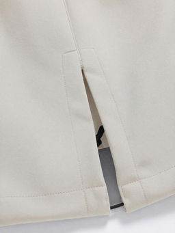 Парка женская софтшелл виндстоппер удлинённая с капюшоном белого цвета 9618_1Bl