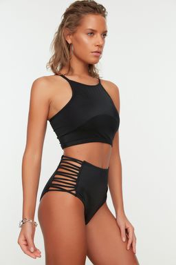 TRENDYOLMILLA Siyah Biyeli Yuksek Bel Hipster Bikini Alt? TBESS21BA0363