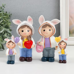 Набор фигурок полистоун Малыши в толстовках с заячьими ушками, 4 шт., 3?2?7.5 6?3?13 см