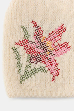 FLORAL EMBROIDERED KNIT BEANIE