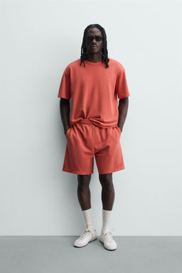 BERMUDA RELAXED FIT ALGOD?N - LINO / Rayas marrones