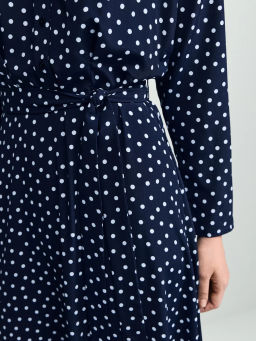 Приталенное платье с принтом в горошек / Zarina  фото 8