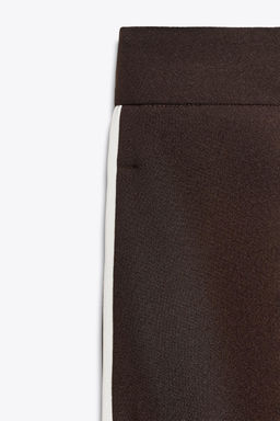 STRAIGHT-LEG TROUSERS WITH SIDE STRIPE