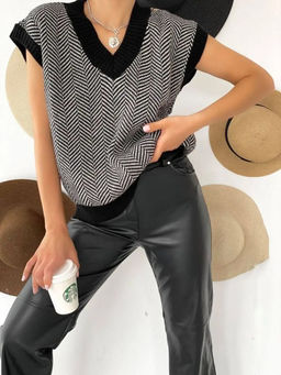 K10754 Жилет ЧЕРНЫЙ