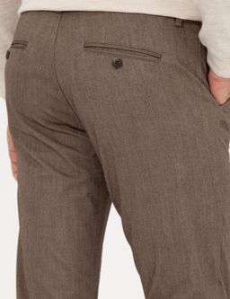 Коричневые узкие брюки чинос - Cacharel фото 7