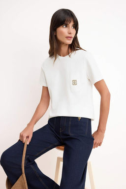 Ekru Regular/Normal Kal?p K?sa Kollu Nak?sl? Tok %100 Pamuk Orme T-Shirt TWOSS26TS00063