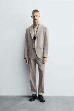 TEXTURED SUIT BLAZER