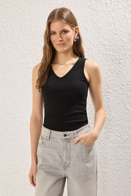 TRENDYOLMILLA Siyah-Siyah Fitted/Vucuda Oturan Regular Boy Fitilli Esnek Orme Atlet TWOSS25AL00050  фото 3