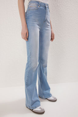 TRENDYOLMILLA Koyu Mavi Yuksek Bel Flare Jeans TWOSS25JE00101 фото 7