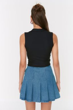 Siyah Fitted/Vucuda Oturan Polo Yaka Crop Esnek Orme Bluz TWOSS22BZ0335