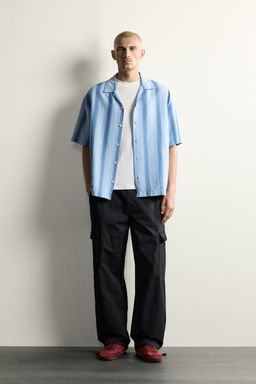 CAMISA REGULAR FIT FLUIDA / rayas