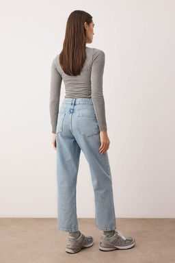 Ac?k Mavi Yuksek Bel Straight Jeans TWOSS25JE00106
