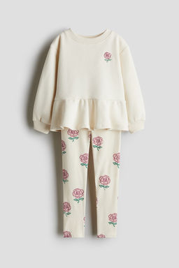 Conjunto de sudadera y leggings