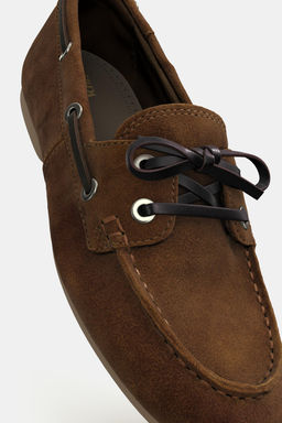 SPLIT SUEDE TOPSTITCHED LOAFERS