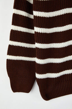 TRENDYOL MAN Vizon Casual Oversize Polo Yaka Cizgili Triko Kazak TMNAW24KZ00018 - Trendyolmilla фото 28