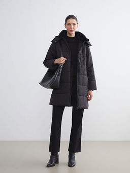 Kap??onlu Kad?n ?i?me Mont