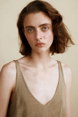TOP PUNTO TIRANTES CREATED BY CARAMEL LONDON X ZARA / Khaki
