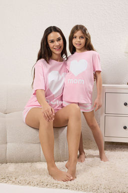 Trendyolmilla Kad?n Mini Me/Anne K?z Pembe %100 Pamuklu Cizgili Kalpli Sortlu Orme Pijama Tak?m? THMSS25PT00343