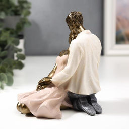 Фигурка полистоун «Влюблённая пара: близость», 14×10×12 см