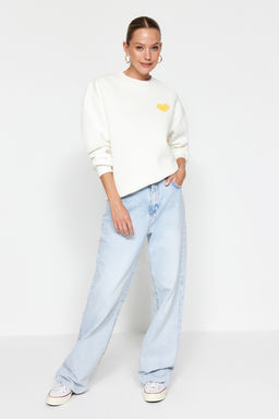 Ekru Kal?n Ici Polarl? Gogus ve S?rt Kabartma Bask?l? Oversize Orme Sweatshirt TWOAW24SW00226