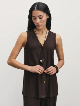 Трикотажный жилет в рубчик / Zarina