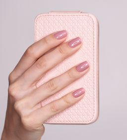 LuxVisage Лак для ногтей GEL finish тон 35(холодный дымчато-розовый) 9г  фото 2