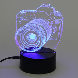 Цена за 2 шт. Светильник ночник "3D-Фотоаппарат" на пластиковой подставке, с включателем USB